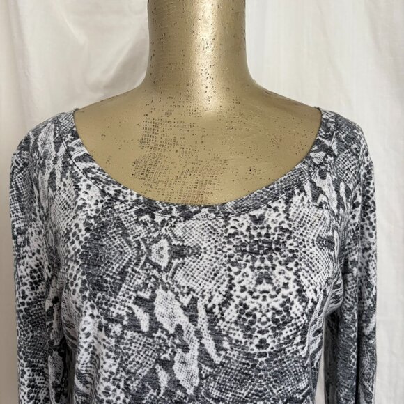 Guess Snakeskin Lace Up T-Shirt S - Picture 4 of 8